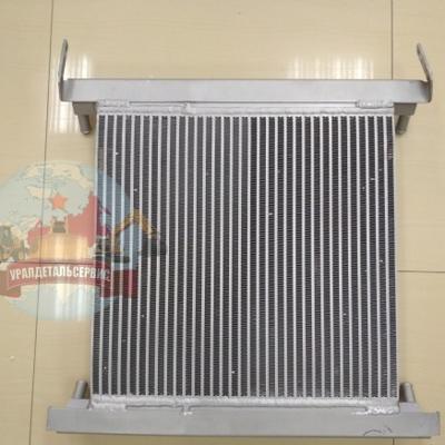 Радиатор масляный VOE 11890332 Volvo BL71