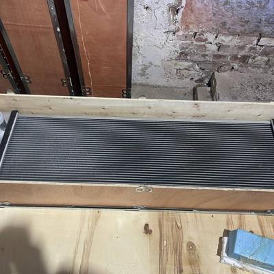 "Продаем Радиатор охлаждения водяной 206-03-24110 Komatsu  Применяемость: Komatsu PC220-8MO Komatsu PC220LC-8MO  Цены уточняйте у наших менеджер. В наличии и на заказ, возможна доставка в регионы."